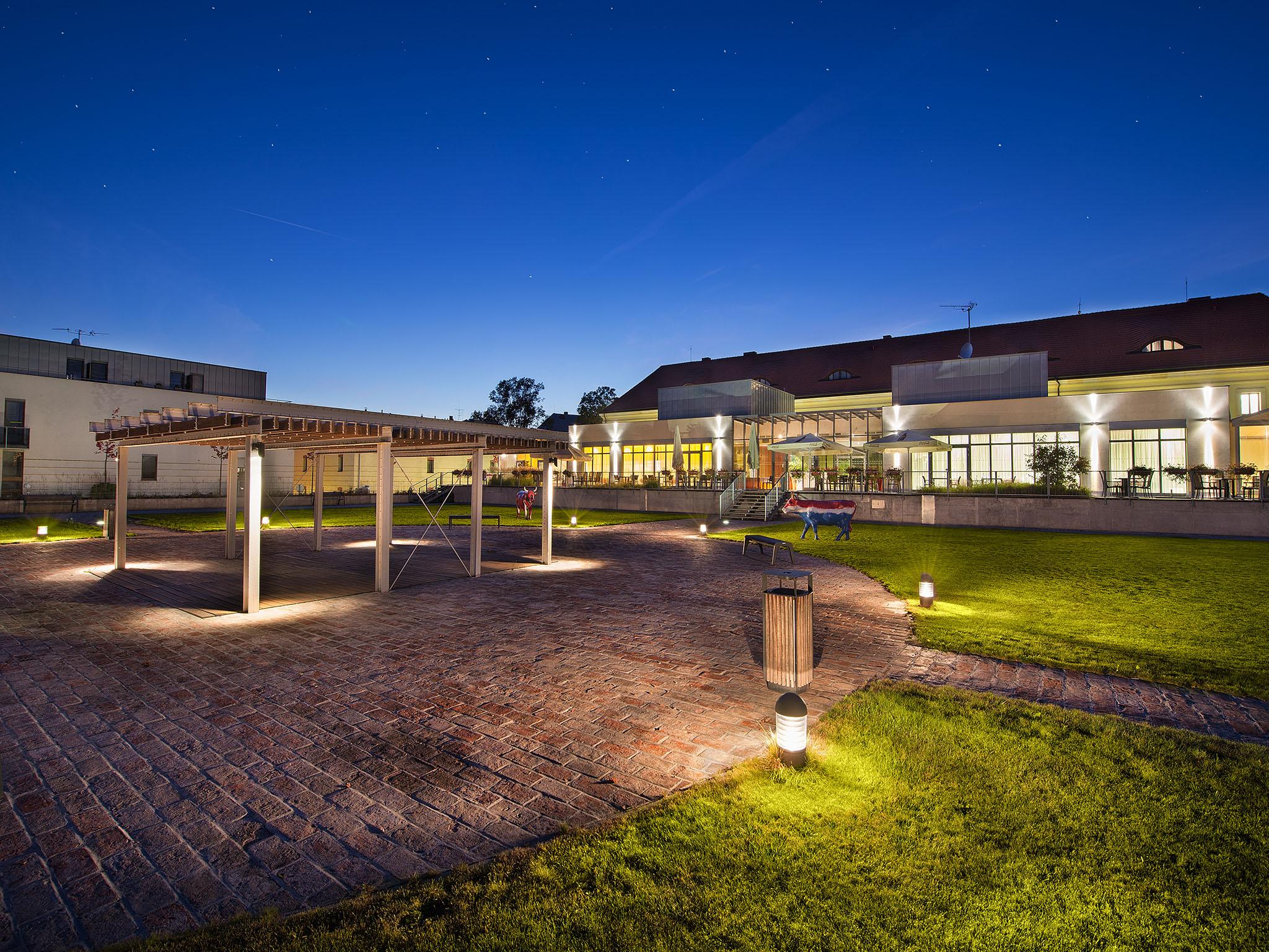 EA Hotel Tereziánský dvůr Hradec Kralove Exterior foto