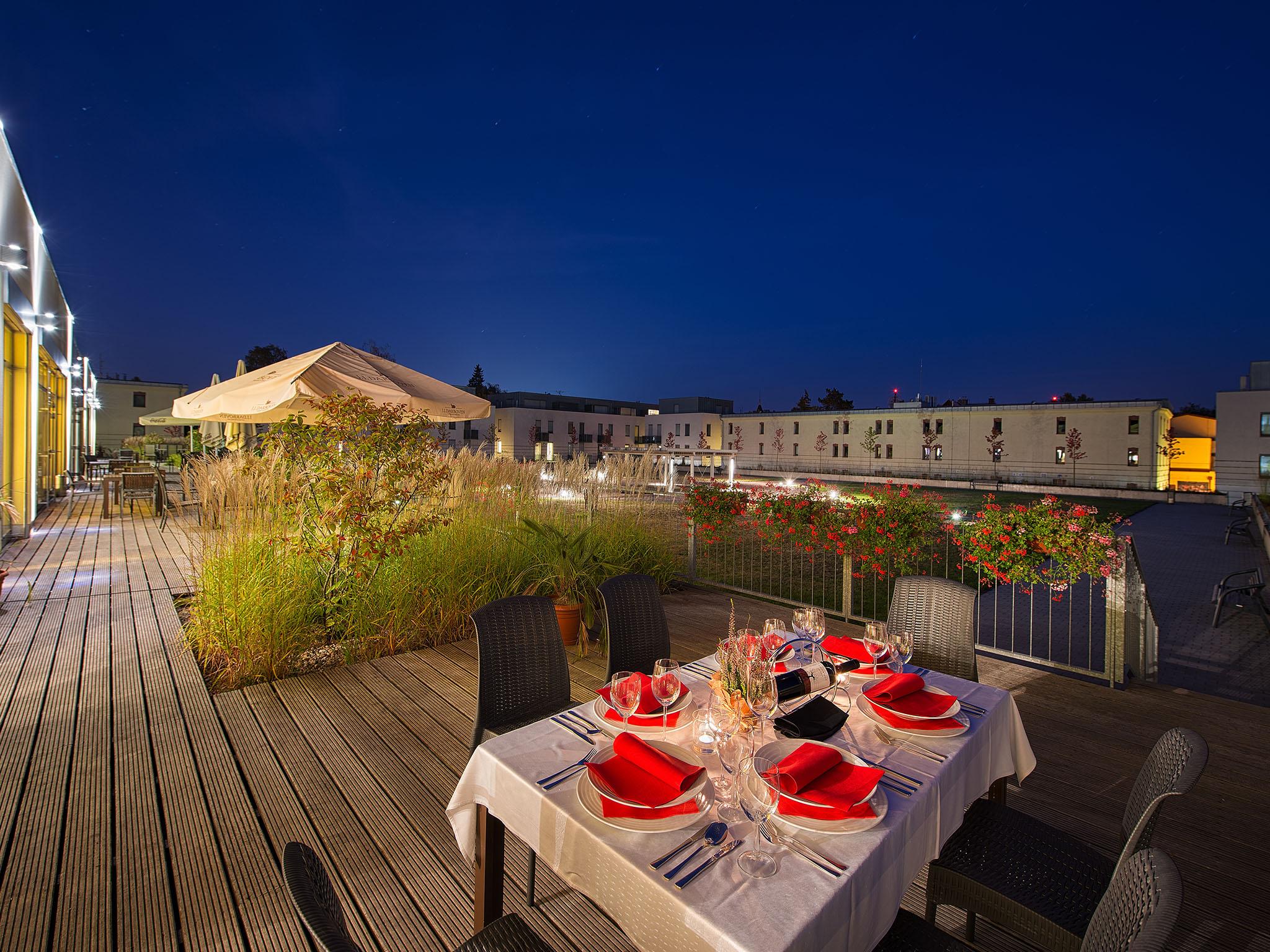 EA Hotel Tereziánský dvůr Hradec Kralove Exterior foto