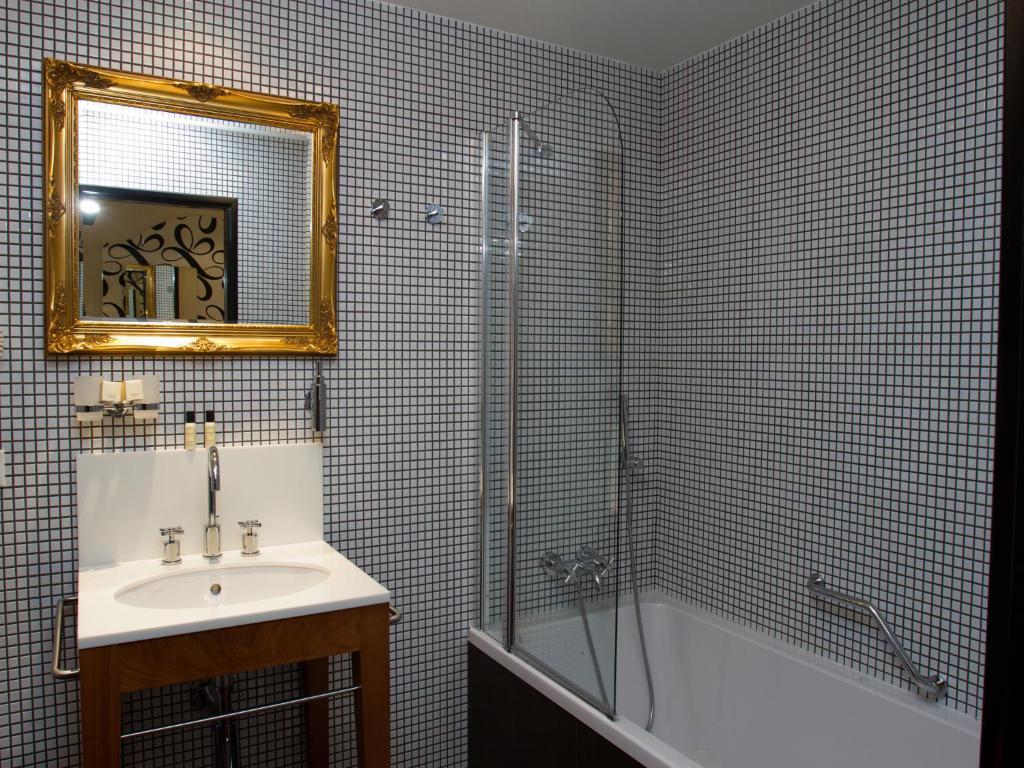 EA Hotel Tereziánský dvůr Hradec Kralove Quarto foto