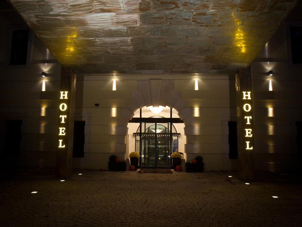 EA Hotel Tereziánský dvůr Hradec Kralove Exterior foto