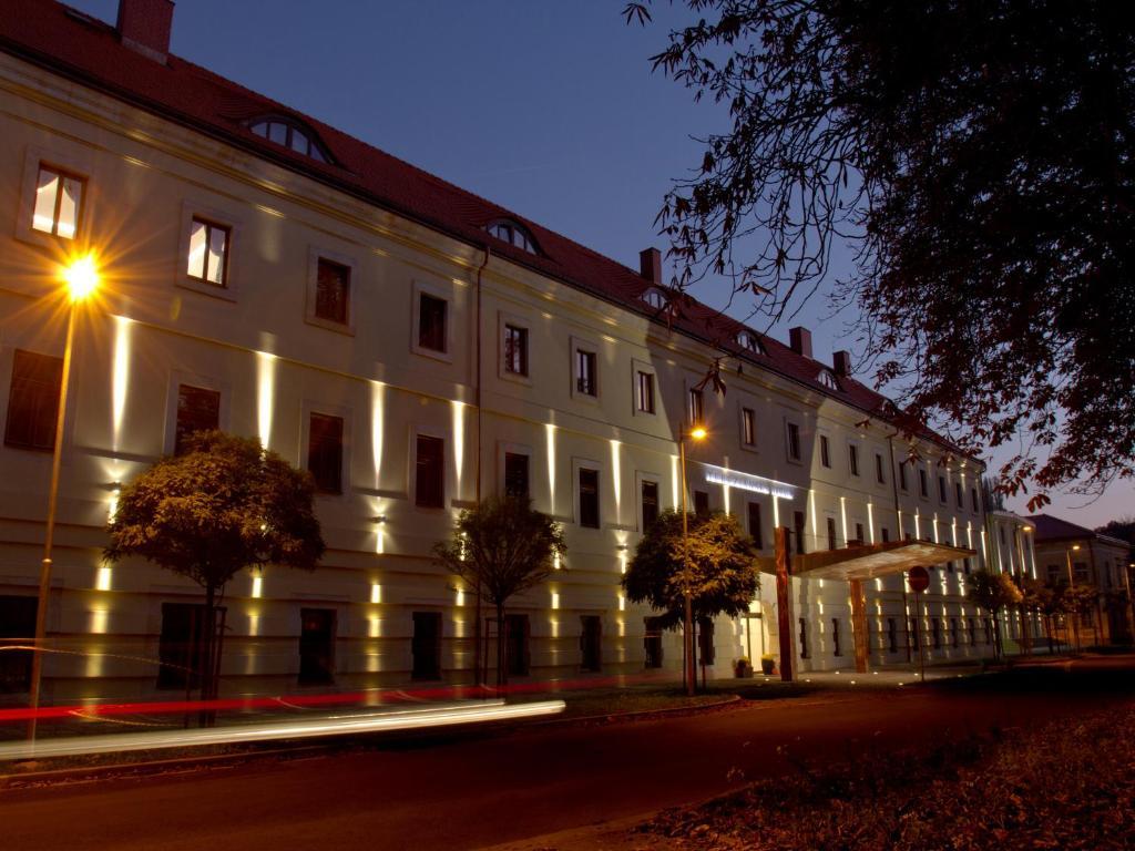 EA Hotel Tereziánský dvůr Hradec Kralove Exterior foto