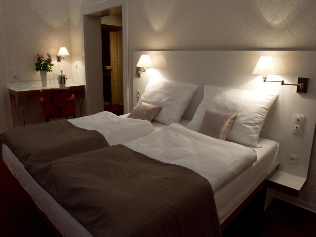 EA Hotel Tereziánský dvůr Hradec Kralove Exterior foto